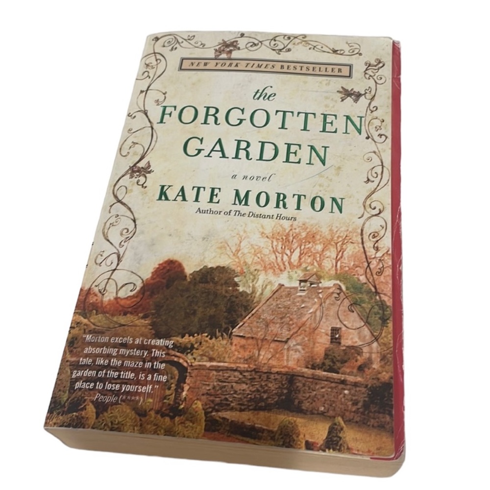 Kate Morton: The Forgotten Garden. Paperback. GUC